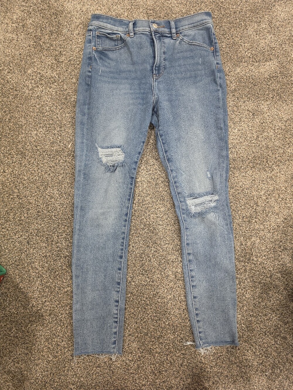 Women’s Light Blue Distressed Skinny Jeans